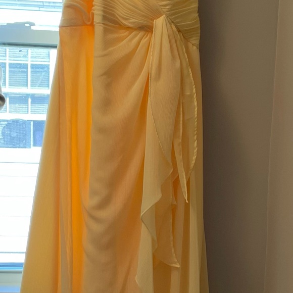 David’s Bridal Yellow size 14 Bridesmaid Dress - Picture 5 of 10